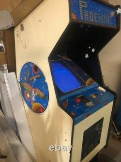 PHOENIX ARCADE MACHINE par CENTURI 1980 RARE