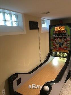 Pro Striker Bowling Alley Machine 8ft Lane