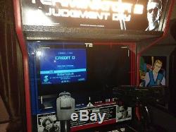 Terminator 2 Dedicated Arcade Machine! Travailler Totalement