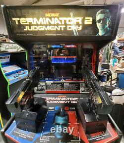 Terminator 2 Judgment Day 2 Player Shooting Arcade Video Game Machine! T2#2