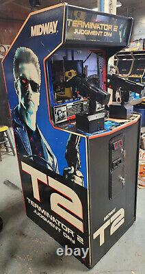 Terminator 2 Judgment Day 2 Player Shooting Arcade Video Game Machine! T2 (t2)