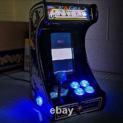 Traduisez ce titre en français : MINIVERT Mini Machine d'Arcade de Tabletop / Bartop Verticale avec LEDs, Wifi, 7k Jeux