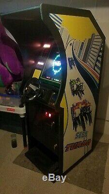 Véritable Sega Turbo Arcade Machine Race Car Coin Op 25c Cave Man Rare Illinois