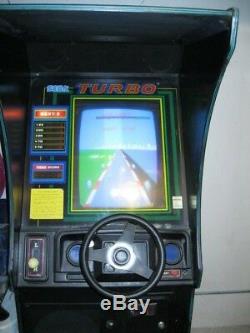 Véritable Sega Turbo Arcade Machine Race Car Coin Op 25c Cave Man Rare Illinois