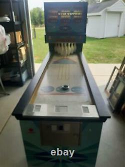 Vintage 1975 Williams Star Sapphire Shuffle Alley Puck Bowling Machine
